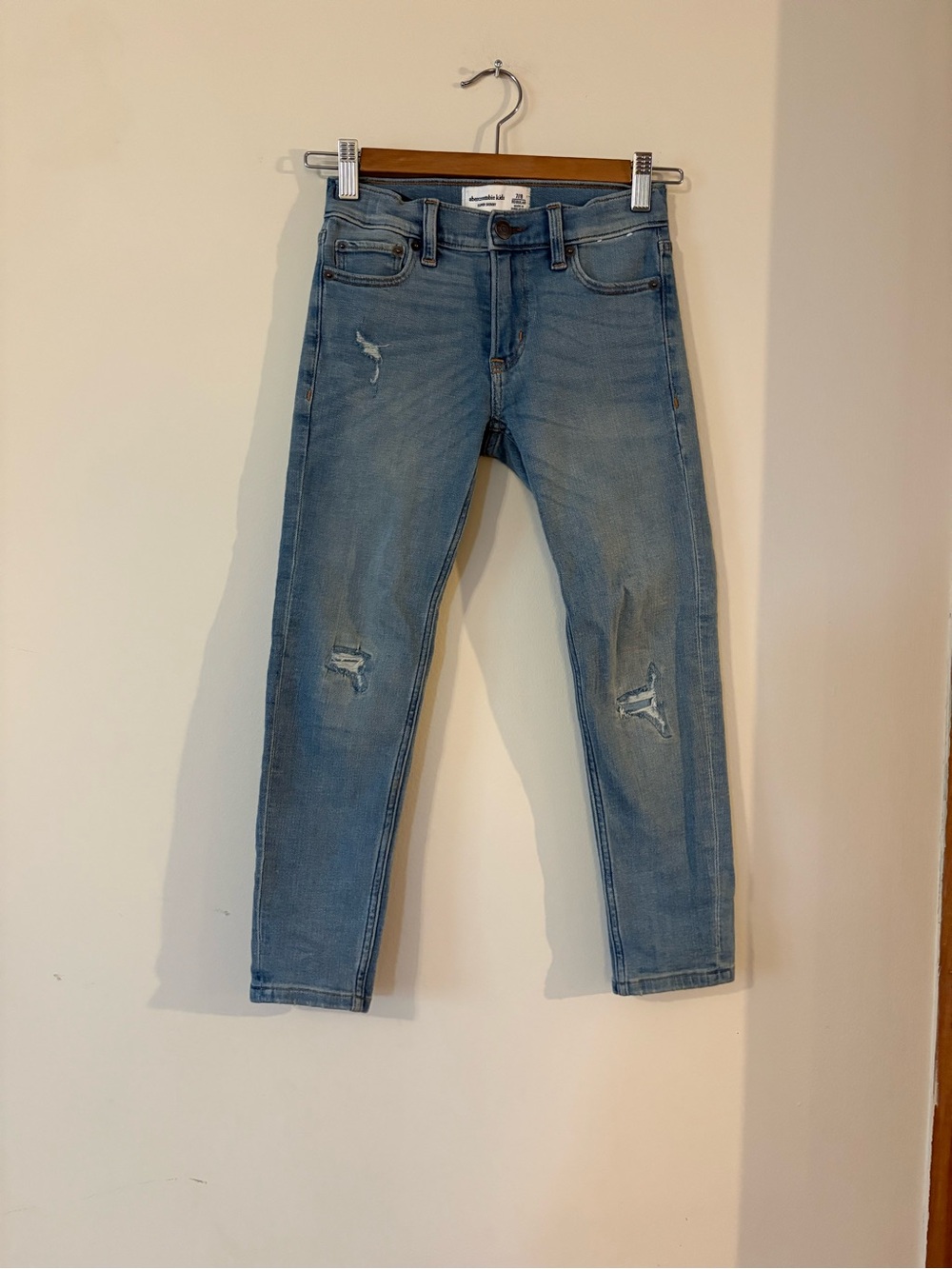 Abercrombie Light Blue kids Slim Fit Distressed Jeans 7/8